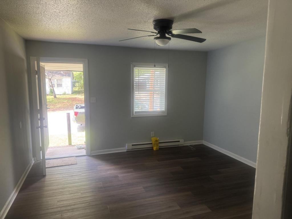 1621 Cypress St - Photo 2 of 6