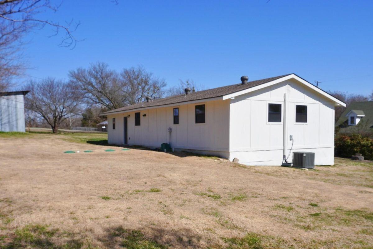 37 Almond Dr - Photo 2 of 23