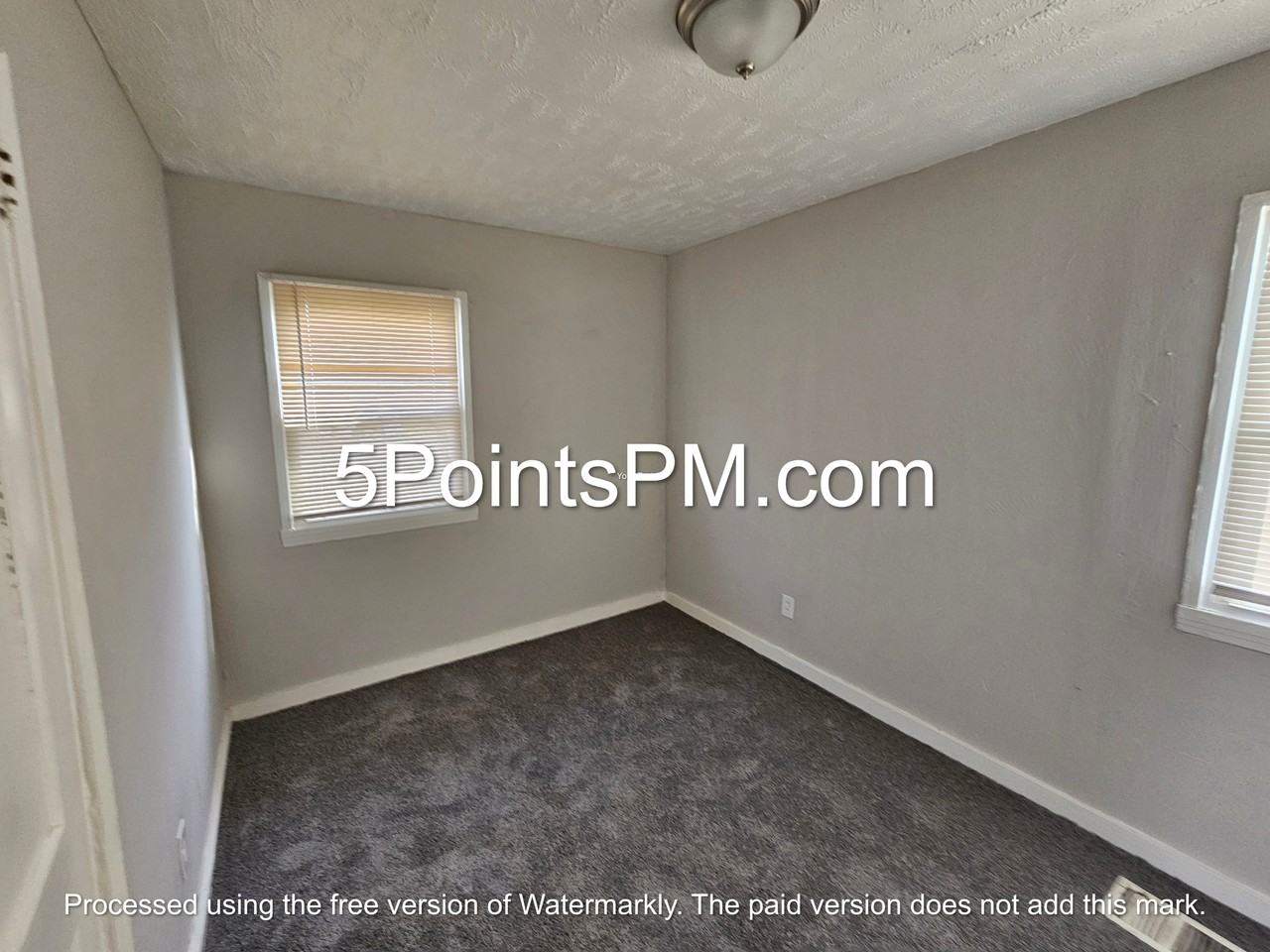 4332 E 143rd St - Photo 4 of 14