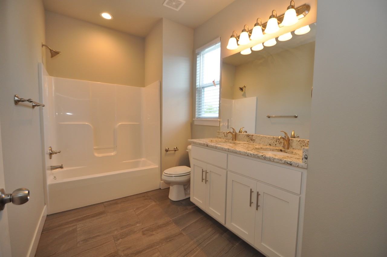 2035 S Florida Way - Photo 4 of 23