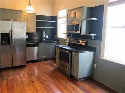 402 E Bolton St #B - Photo 3 of 9