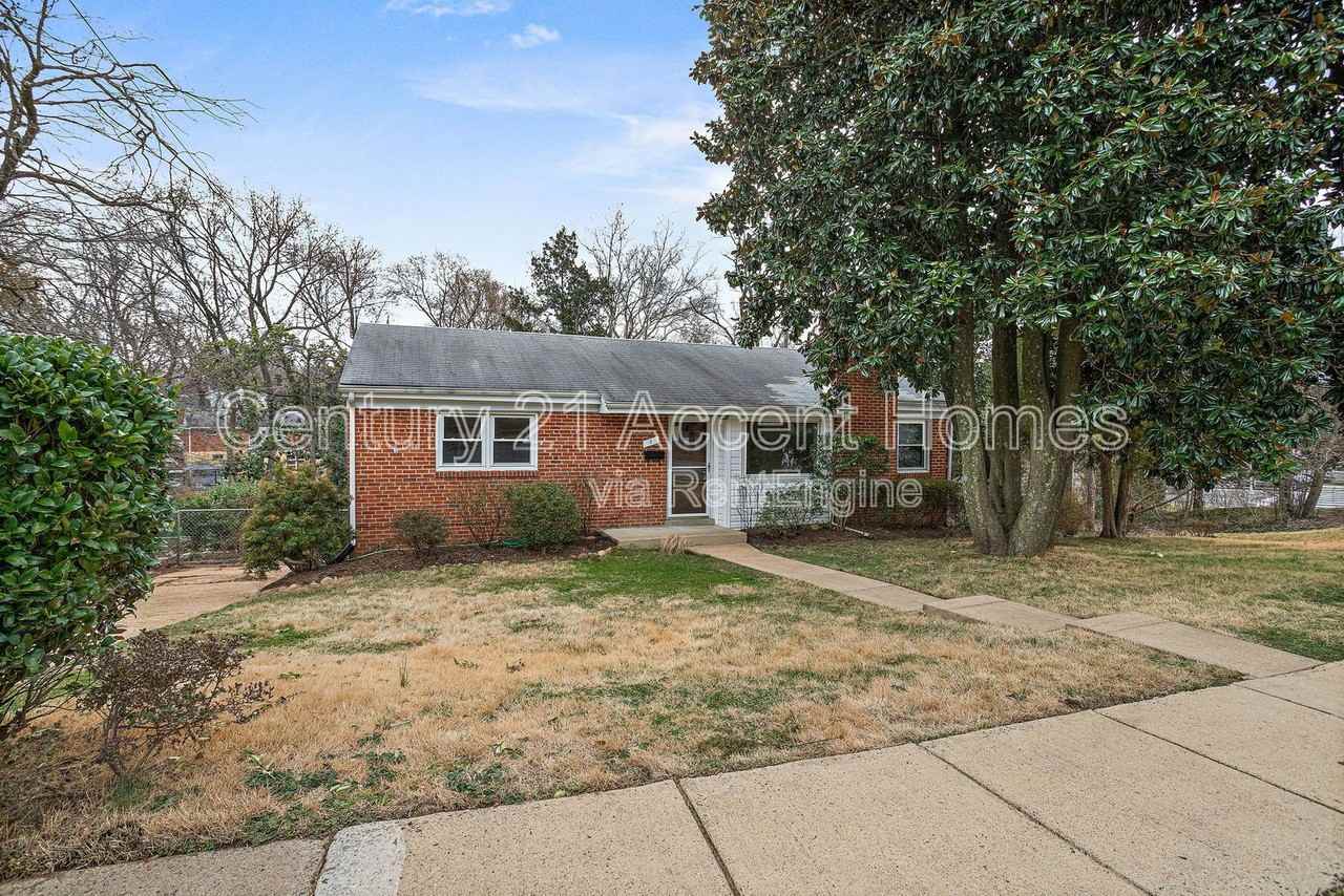 1 N Manchester St - Photo 2 of 50