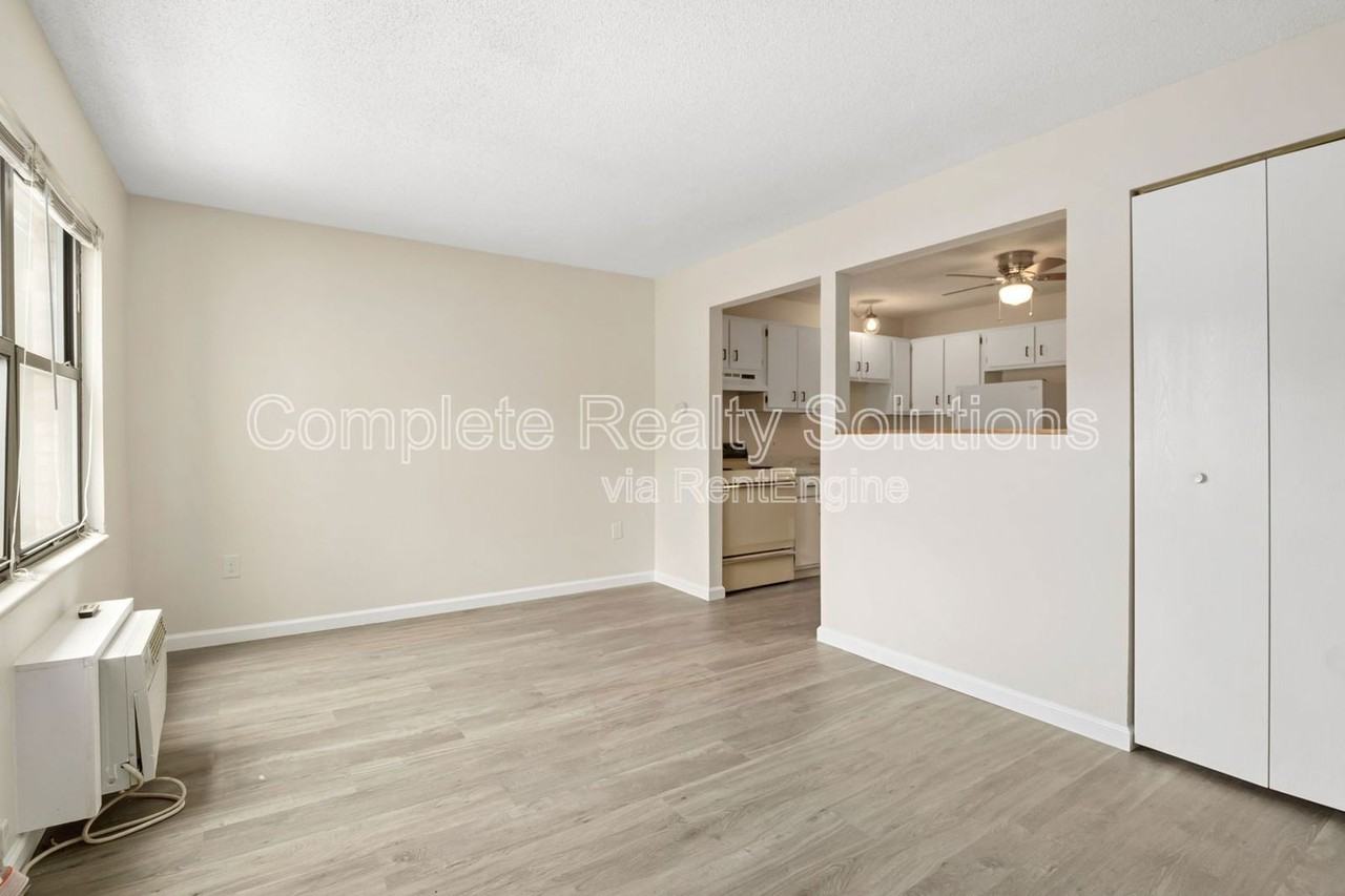 790 Country Aire Ct #103 - Photo 3 of 21