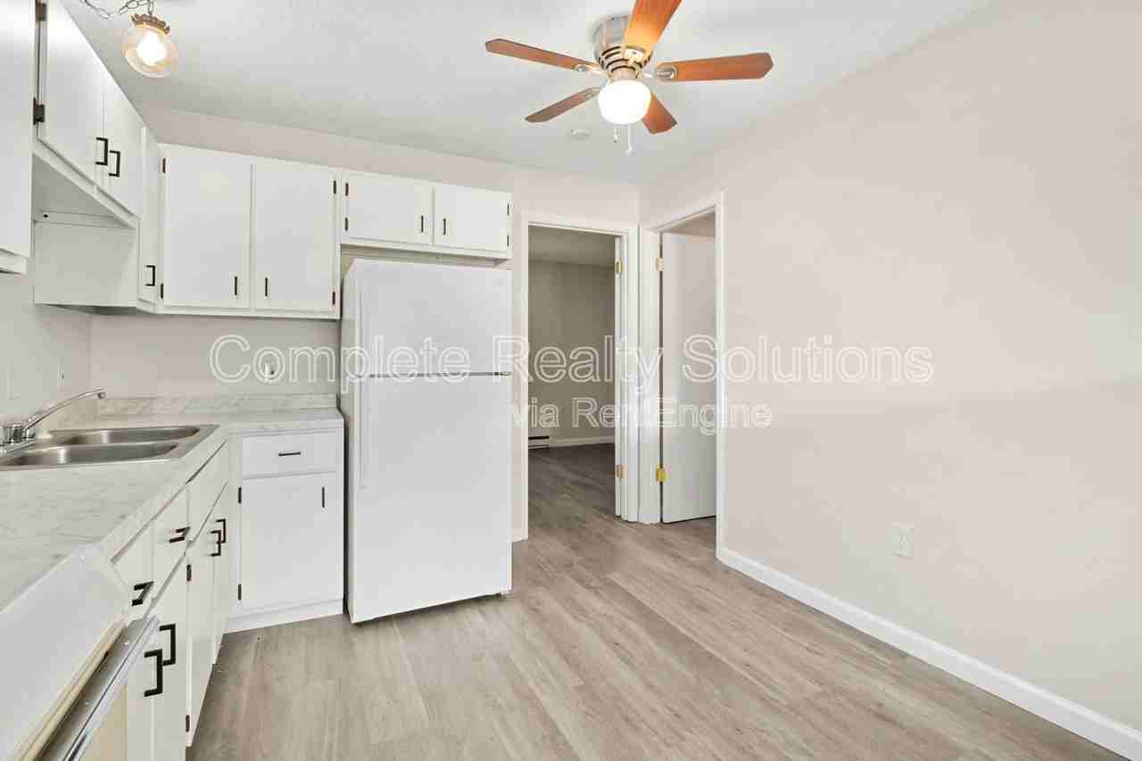 790 Country Aire Ct #103 - Photo 5 of 21