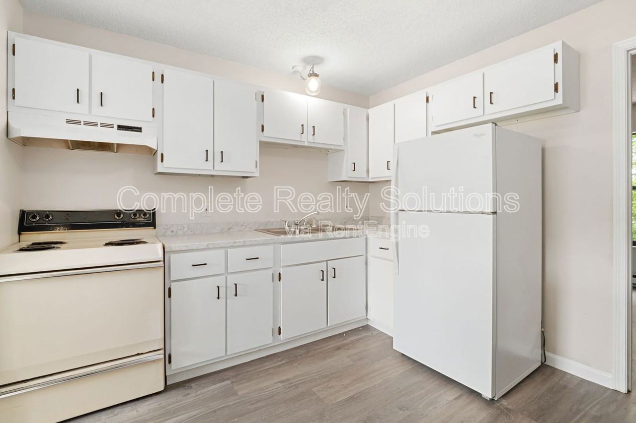 790 Country Aire Ct #103 - Photo 6 of 21