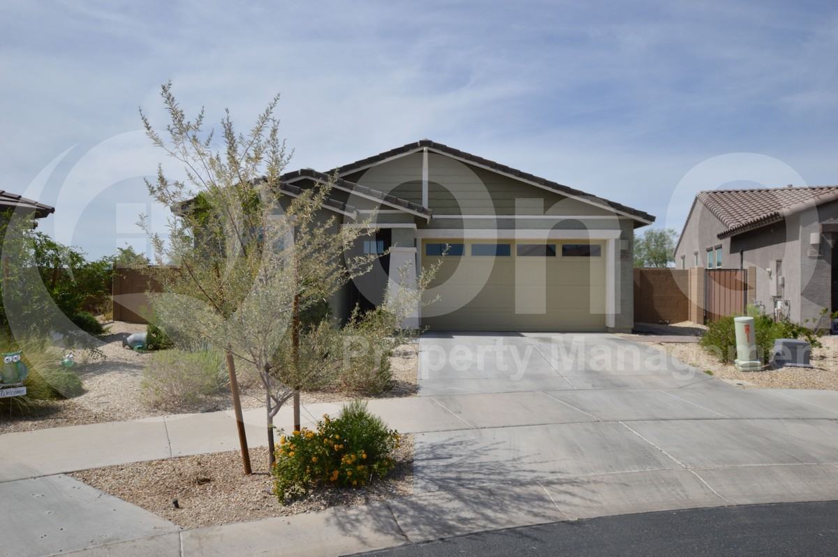 2850 E Yuma Ave - Photo 2 of 27