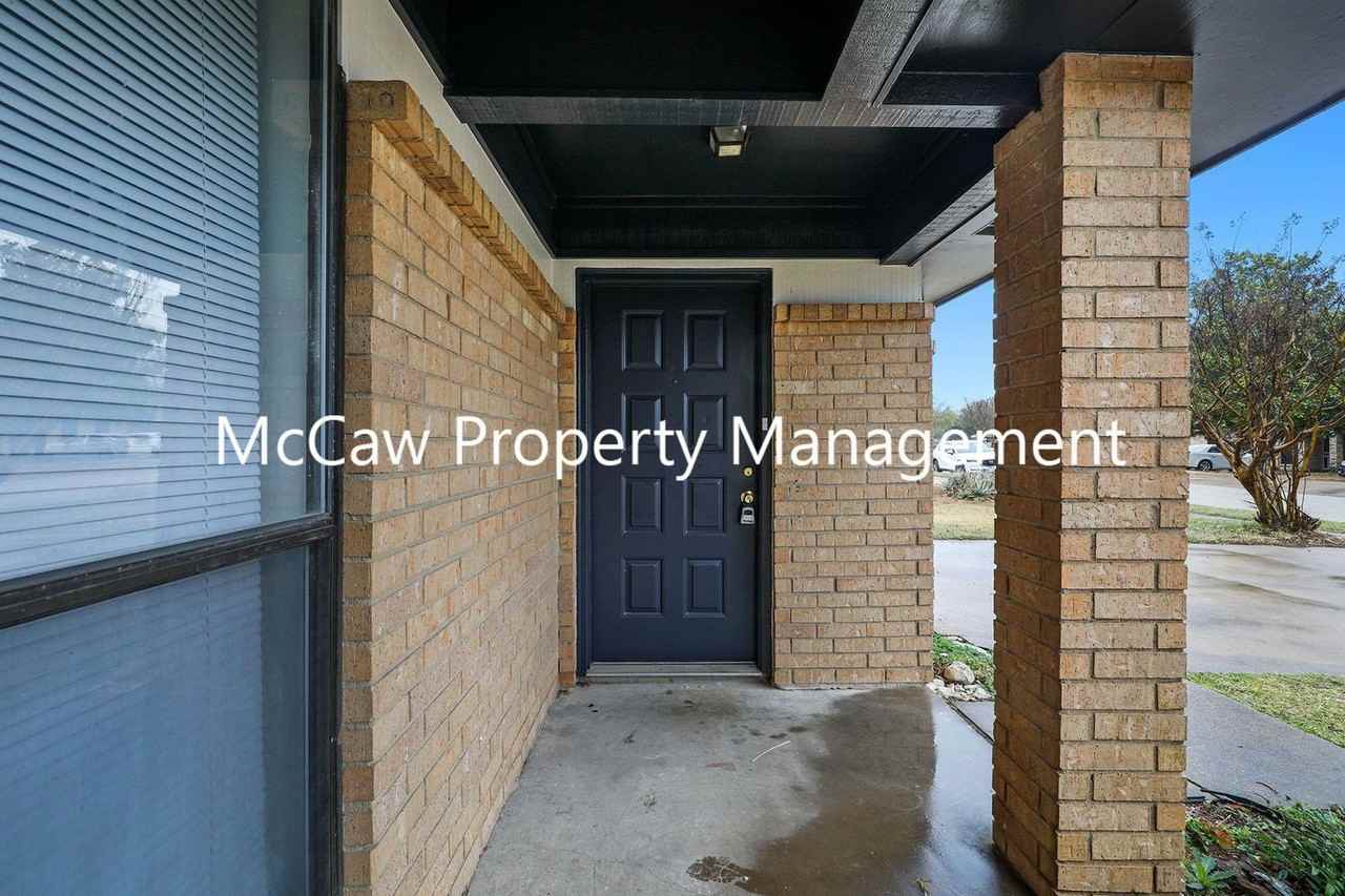 715 Long Ct - Photo 2 of 15
