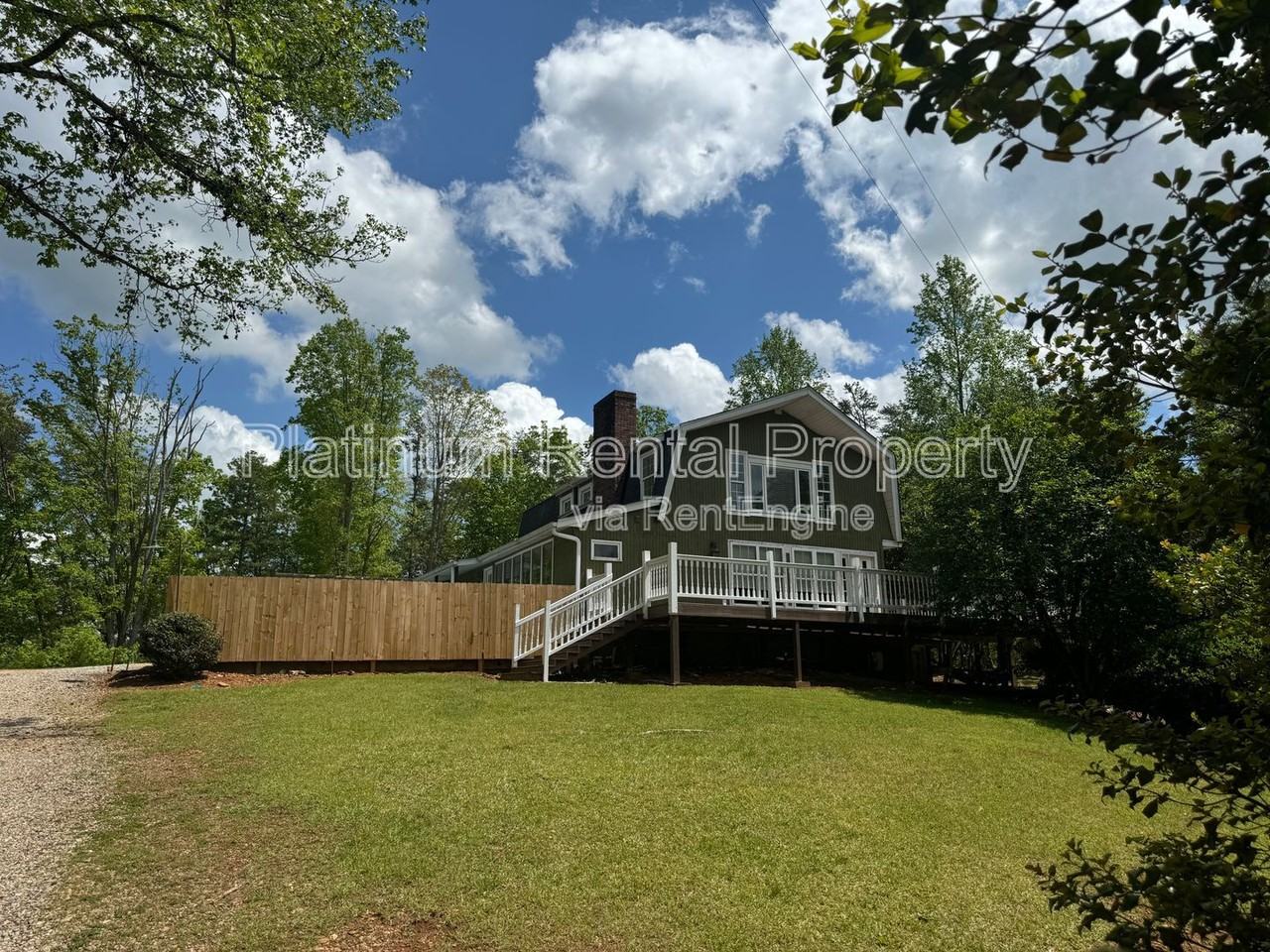 2911 Auraria Rd - Photo 2 of 42