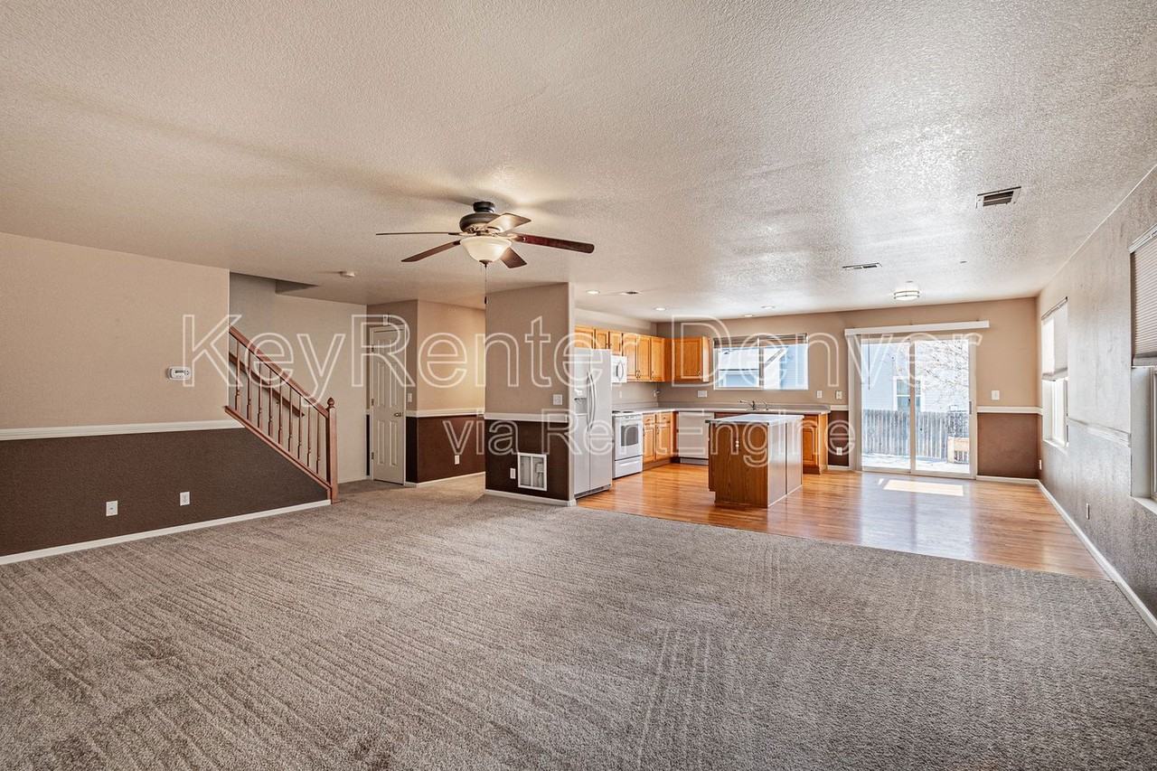 10968 York St - Photo 2 of 30