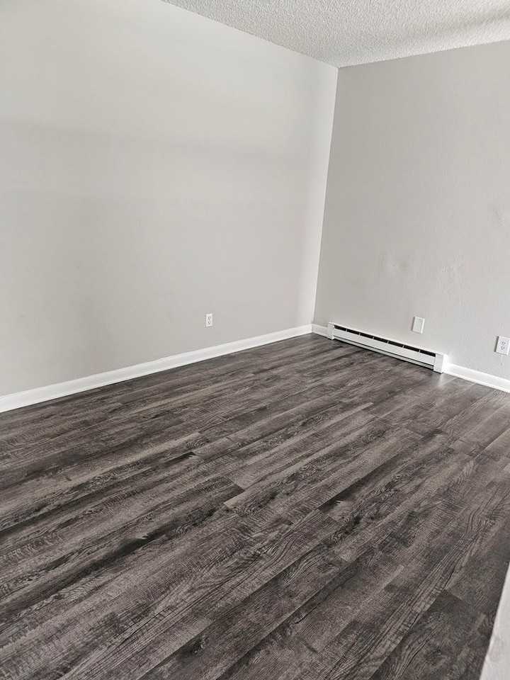 1465 Alvarado Drive - Photo 7 of 9