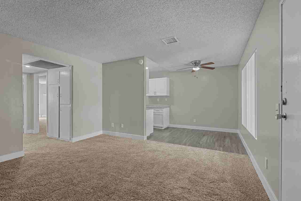 Arlington Gardens - Photo 2 of 27