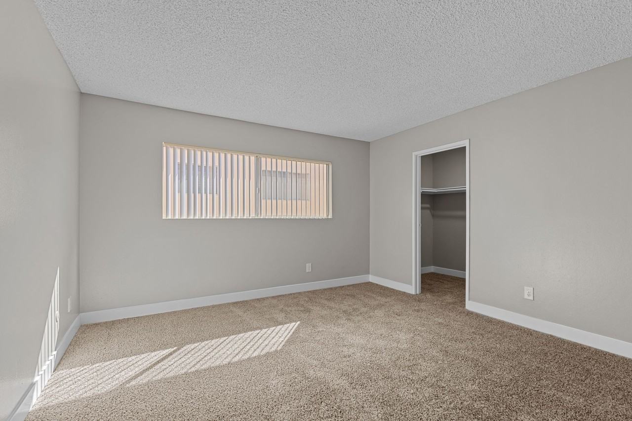 Arlington Gardens - Photo 3 of 27