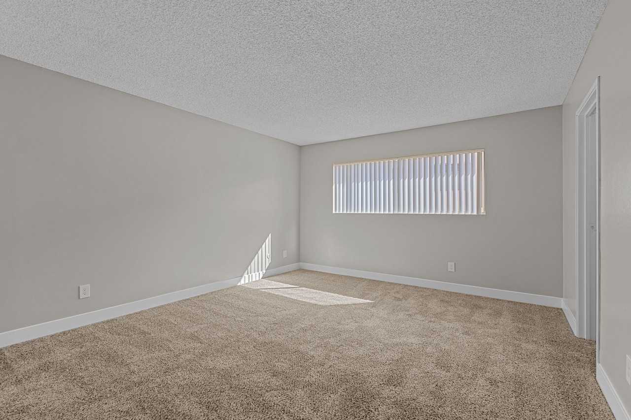 Arlington Gardens - Photo 6 of 27