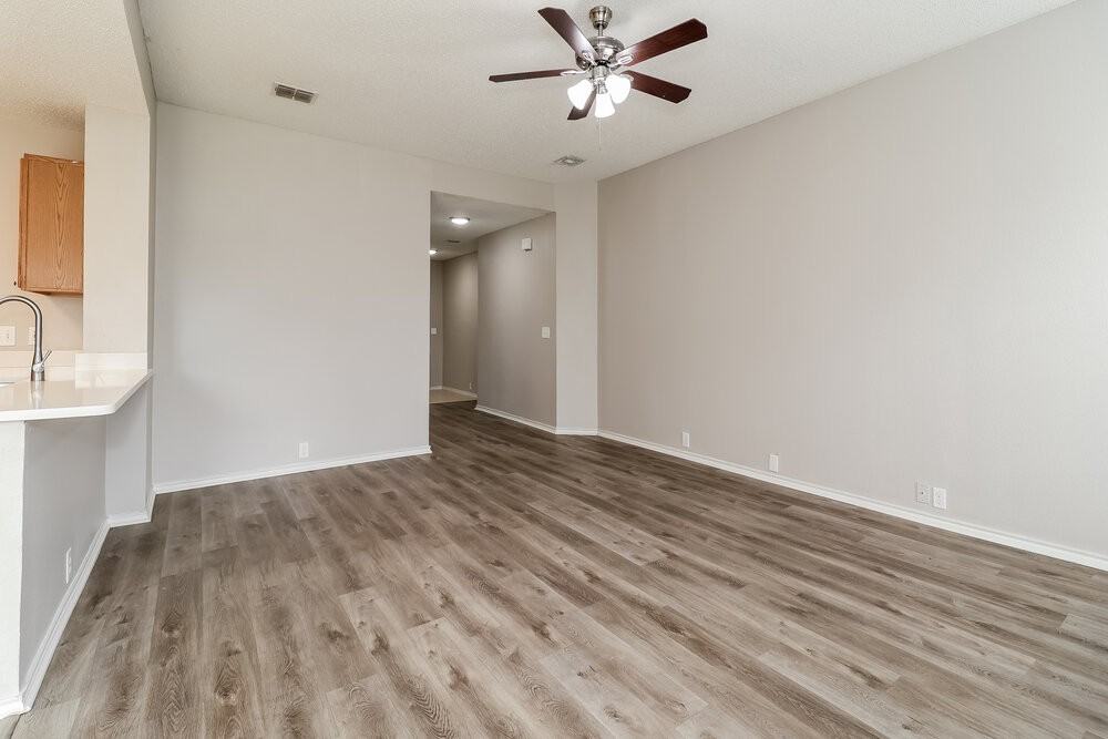 3317 Bentgate Ct - Photo 3 of 16