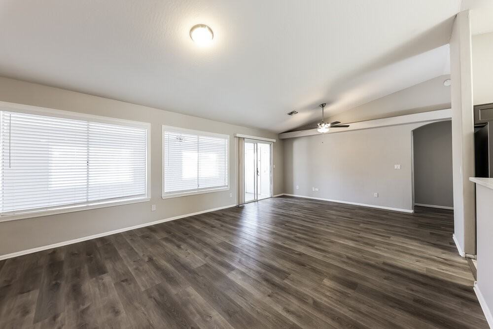 7706 W San Miguel Ave - Photo 3 of 16