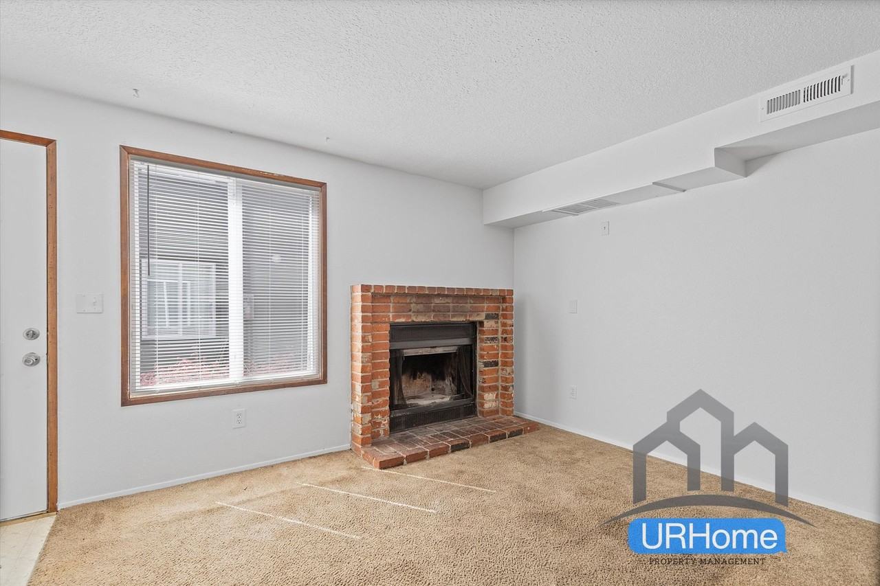 2345 Southeast 174th Avenue - Photo 3 of 37