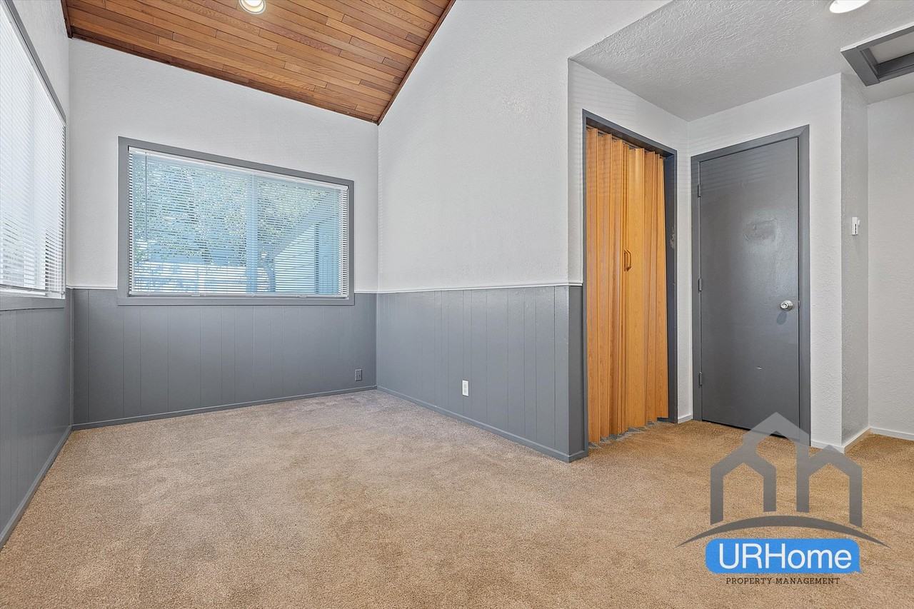 2345 Southeast 174th Avenue - Photo 7 of 37