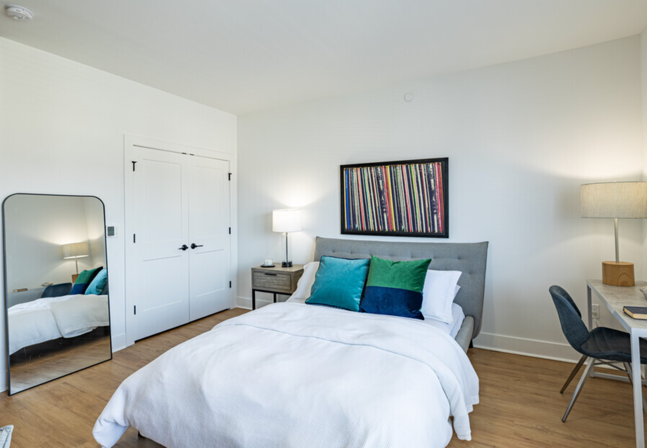 Meridia Bound Brook 1 - Photo 2 of 27