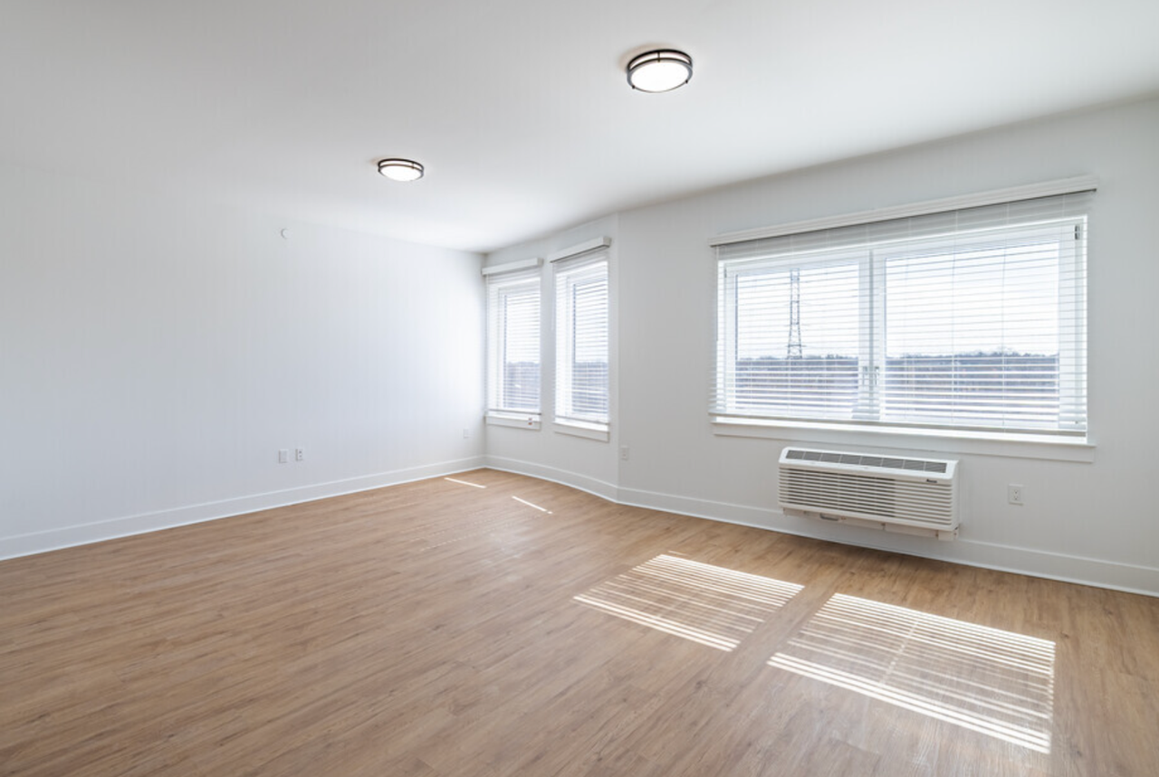 Meridia Bound Brook 1 - Photo 3 of 27