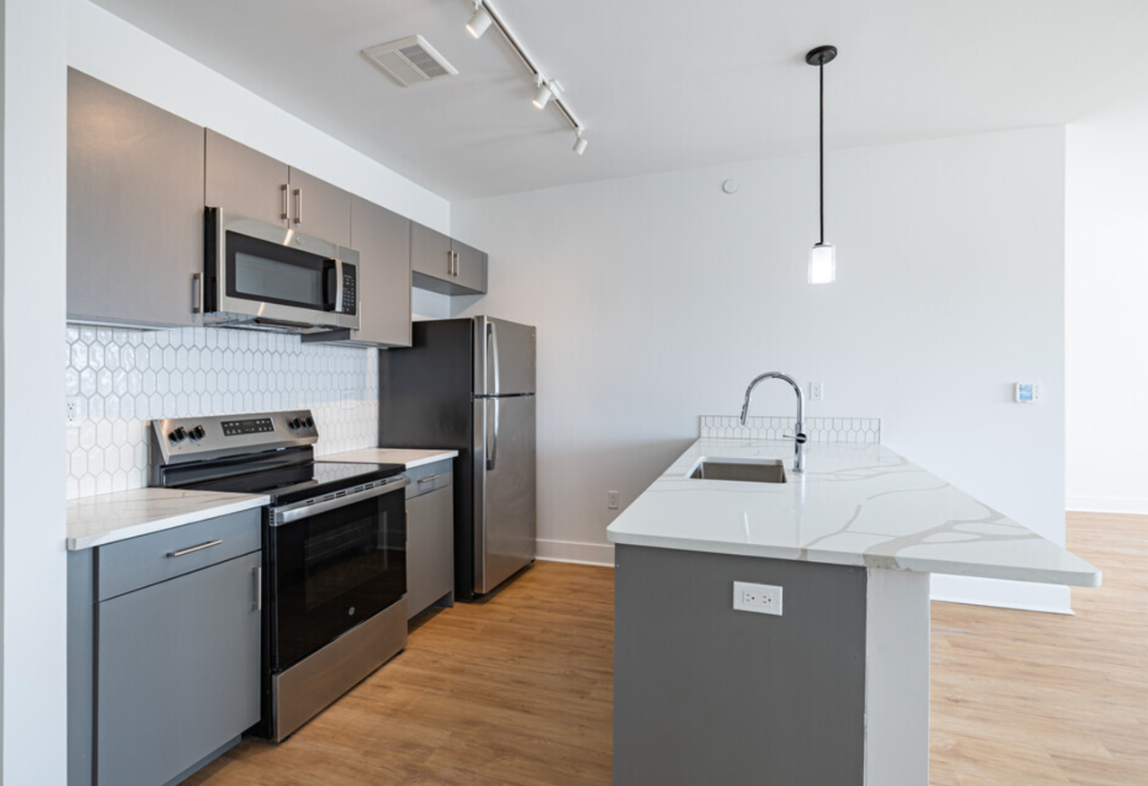 Meridia Bound Brook 1 - Photo 7 of 27