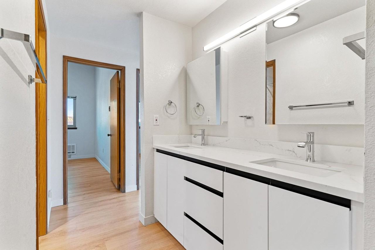 Maplewood Apartments - Photo 7 of 50