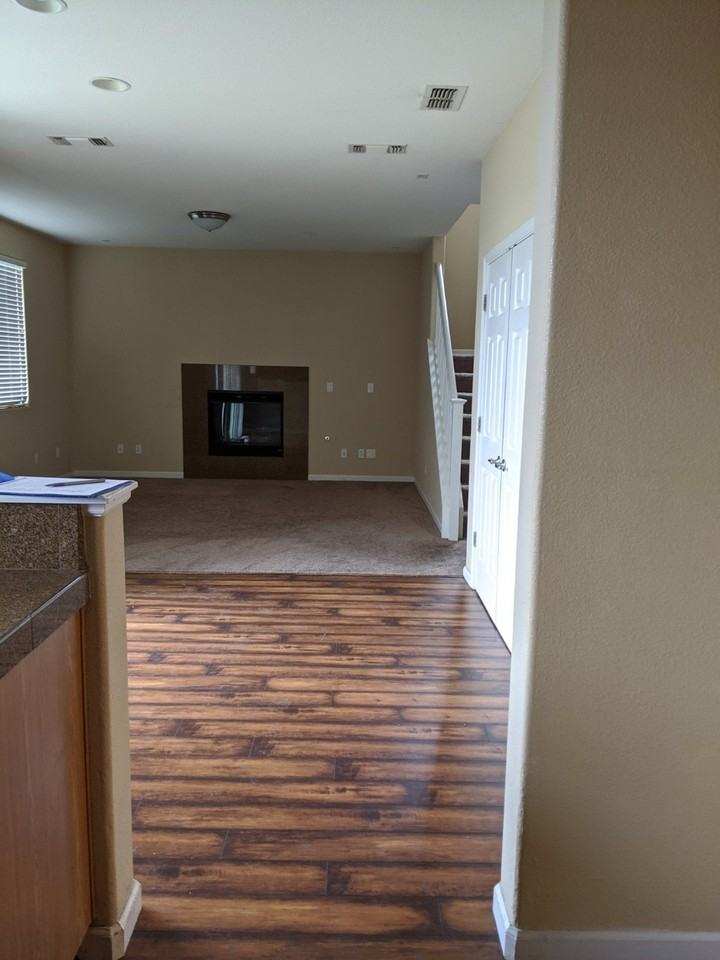 493 Beckman Way - Photo 5 of 27