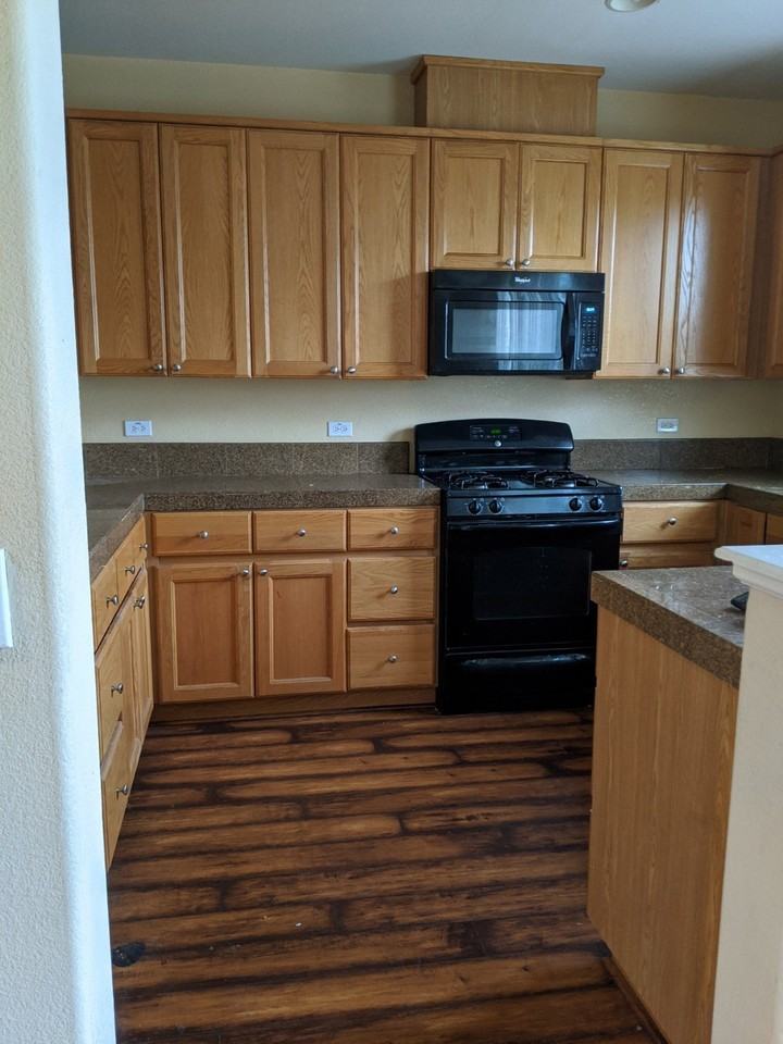 493 Beckman Way - Photo 7 of 27