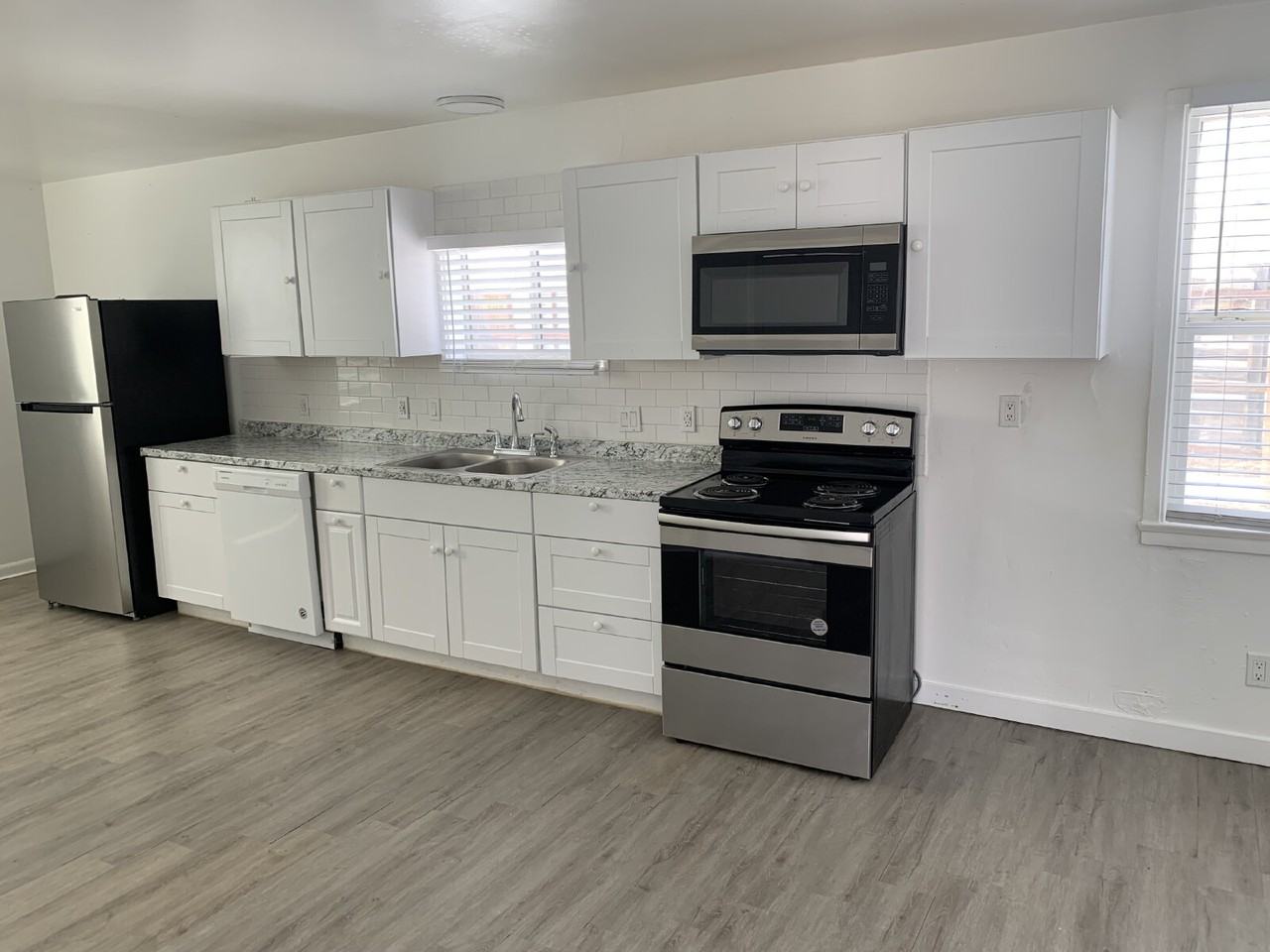 501 Colorado Blvd - Photo 3 of 17