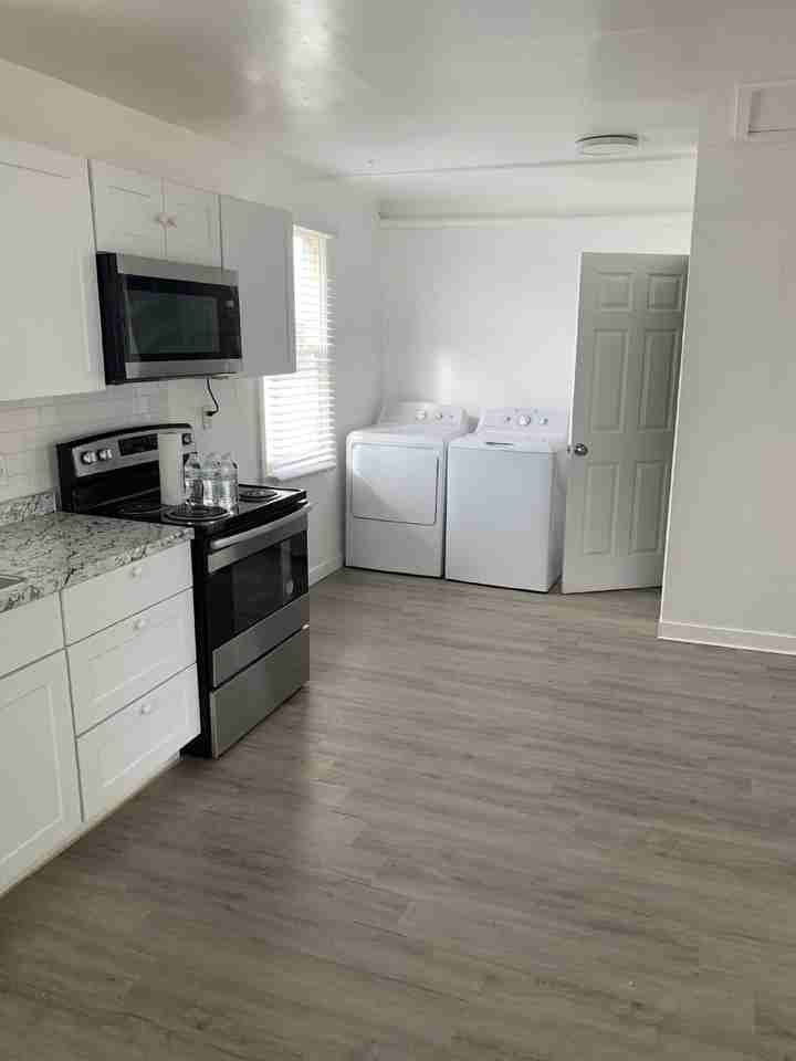 501 Colorado Blvd - Photo 7 of 17