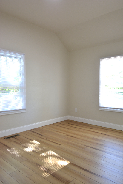 1006 W 30th St Apt A - Photo 6 of 12