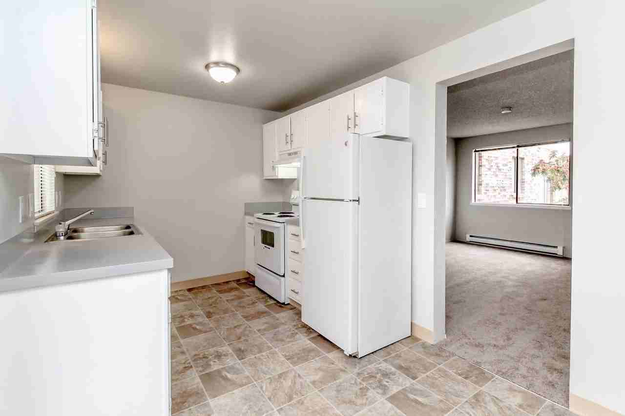 Olympia Townhouses - Photo 2 of 16