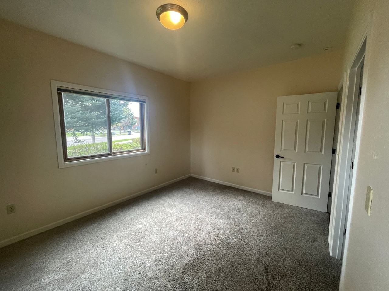 6227 Shiloh Ave #C - Photo 7 of 21