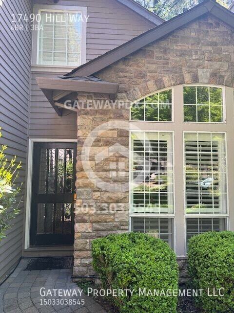 17490 Hill Way - Photo 3 of 37