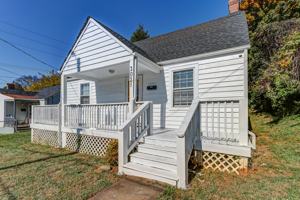 featured image of 2021 Rose Ln #NA