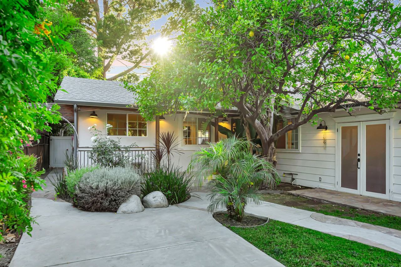 6637 Yolanda Ave #NA - Photo 3 of 38