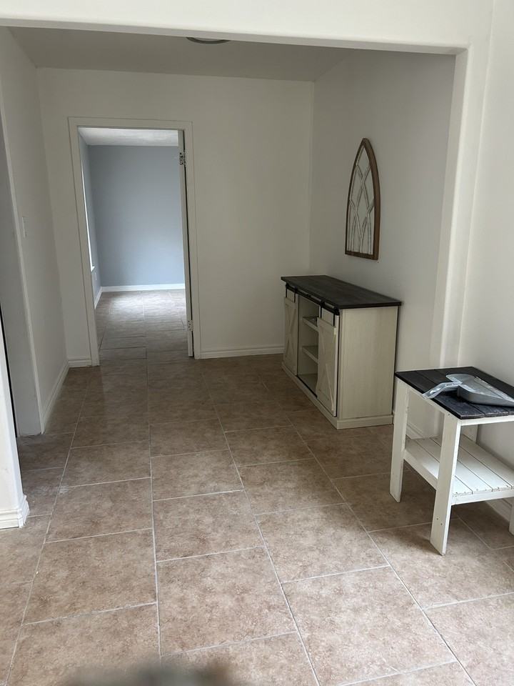 2725 Deer St #NA - Photo 4 of 8