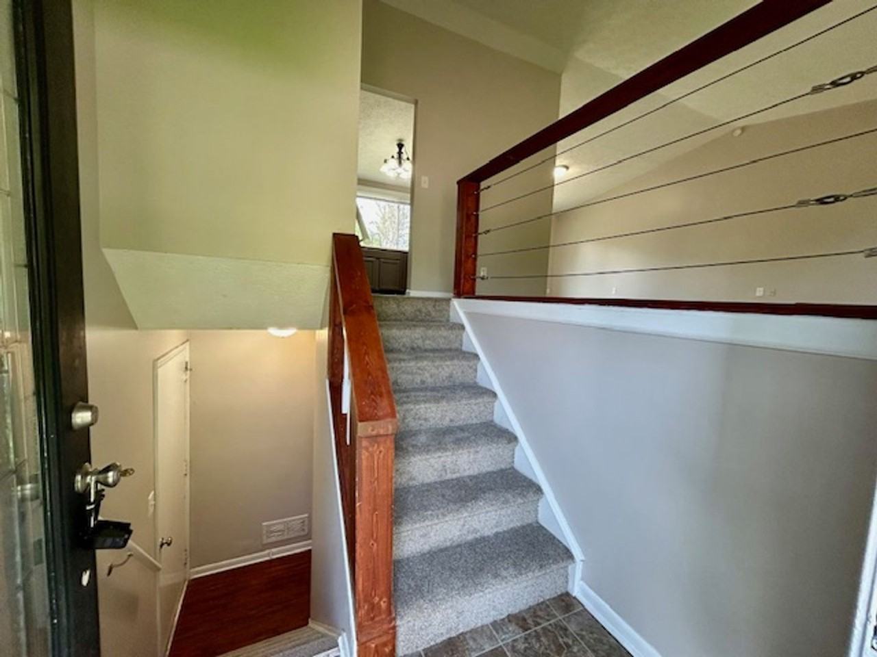 1180 Standish Dr - Photo 5 of 38