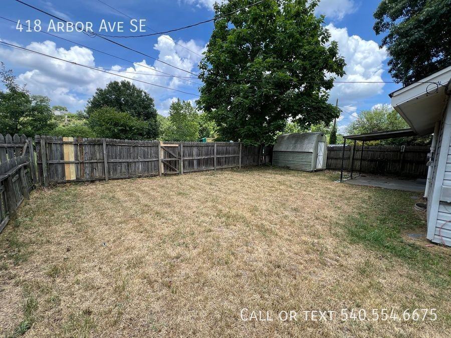 418 Arbor Ave Se - Photo 3 of 15