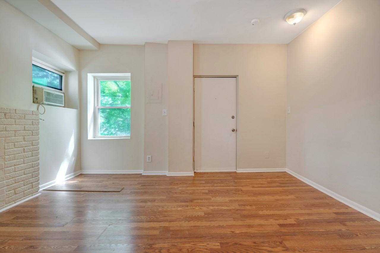 4102 14th St Nw #2 - Photo 2 of 25