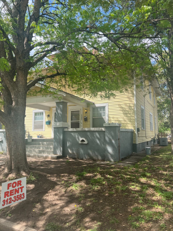 1002 W Riverside Ave - Photo 2 of 16