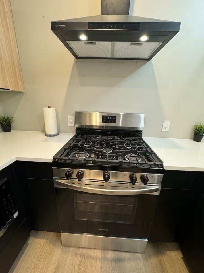 Lincoln Place Realty LLC - Photo 7 of 44