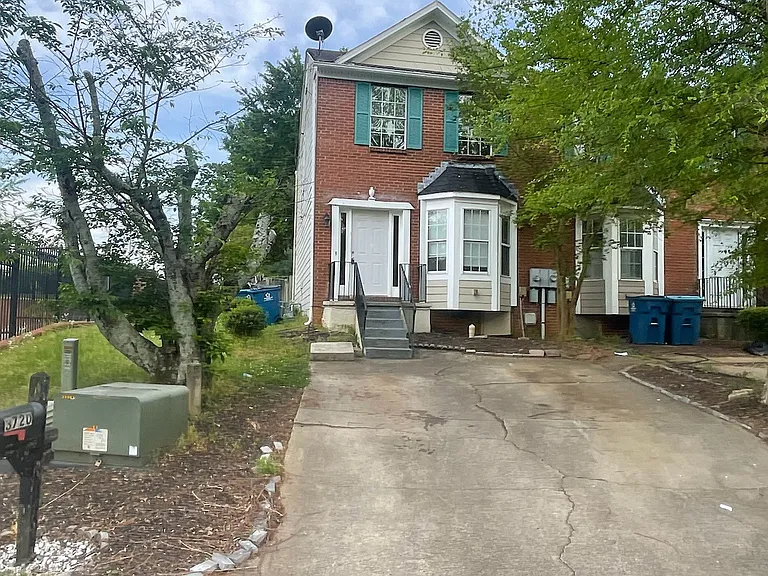 3720 Regency Park Dr - Photo 2 of 15