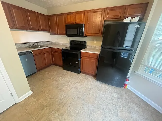 3720 Regency Park Dr - Photo 7 of 15