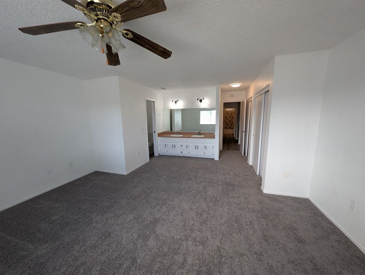 26673 Cumberland Ln - Photo 2 of 5