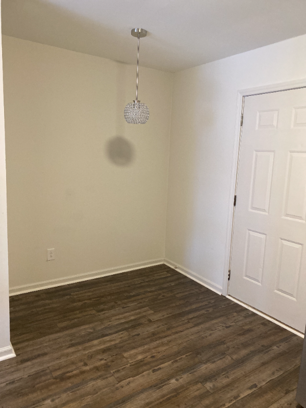 441 9th Ave Ne - Photo 3 of 6
