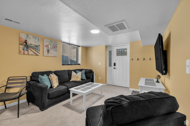 676 Nw - Photo 2 of 20