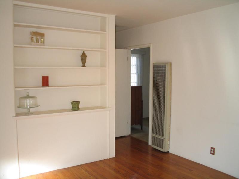 3752 1/2 Lewis Ave #1-2 - Photo 2 of 8