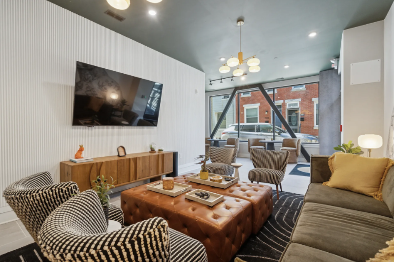 1901 N Hope St #2 - Photo 5 of 20