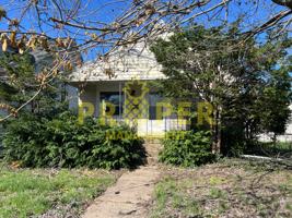 featured image of 4037 Old Riverside Dr