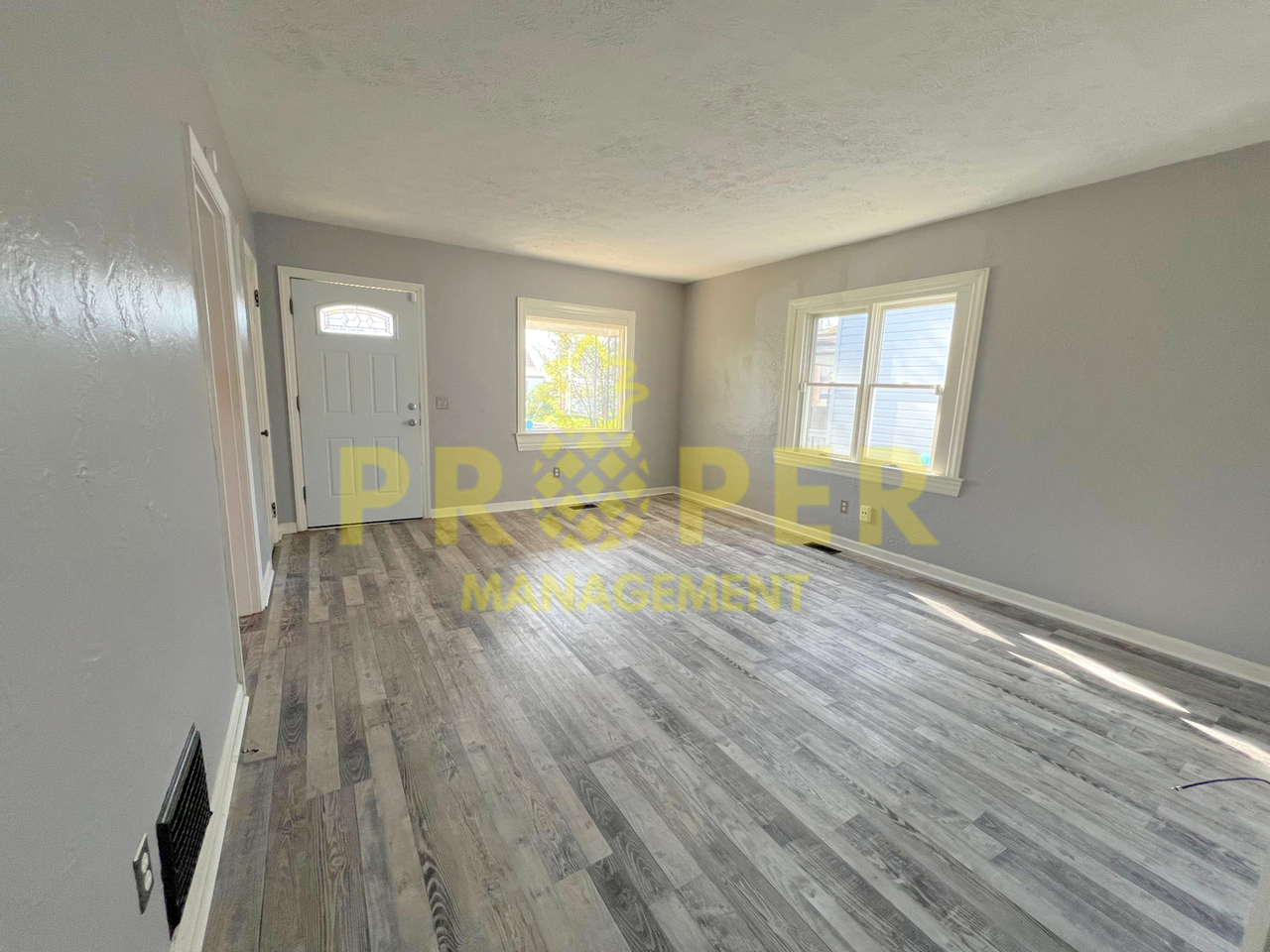 4037 Old Riverside Dr - Photo 4 of 11
